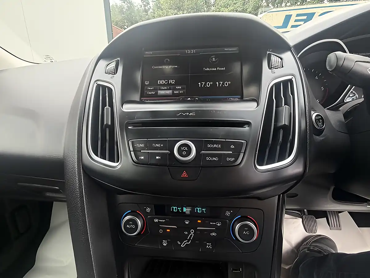 Used 2016 Ford Focus Titanium Blue - Interior and Exterior details 18