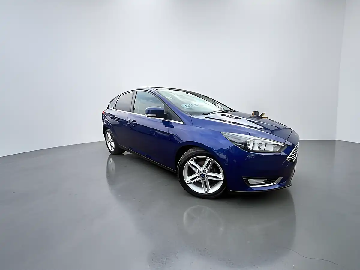 Used 2016 Ford Focus Titanium Blue - Interior and Exterior details 2