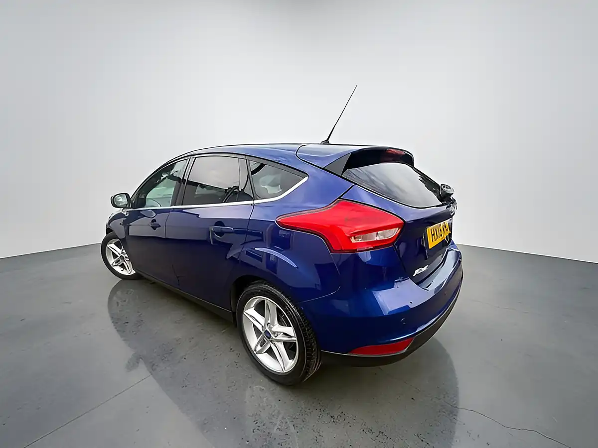 Used 2016 Ford Focus Titanium Blue - Interior and Exterior details 5