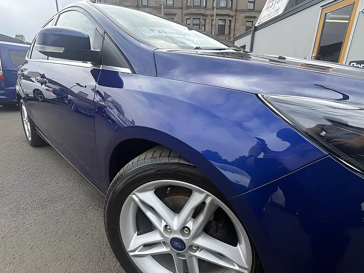 Used 2016 Ford Focus Titanium Blue - Interior and Exterior details 8