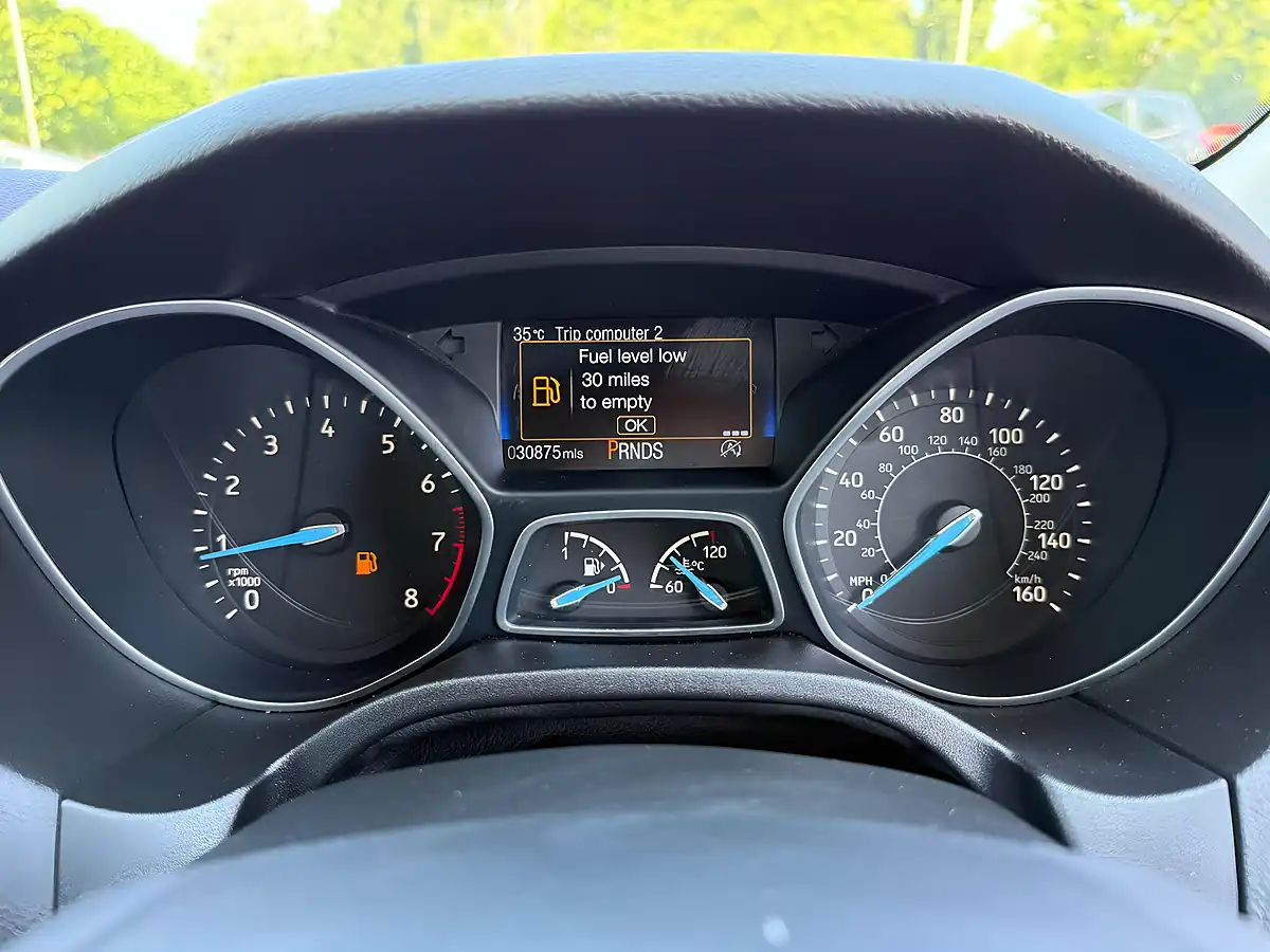 Used 2016 Ford Focus Titanium Blue - Interior and Exterior details 18
