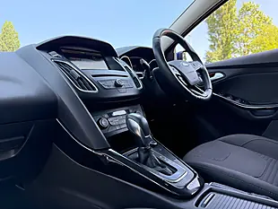 Used 2016 Ford Focus Titanium Blue - Interior and Exterior details 9