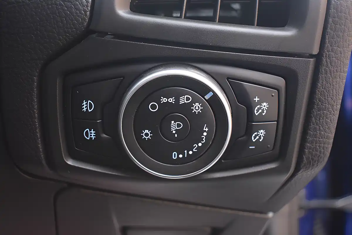 Used 2016 Ford Focus Titanium Blue - Interior and Exterior details 19