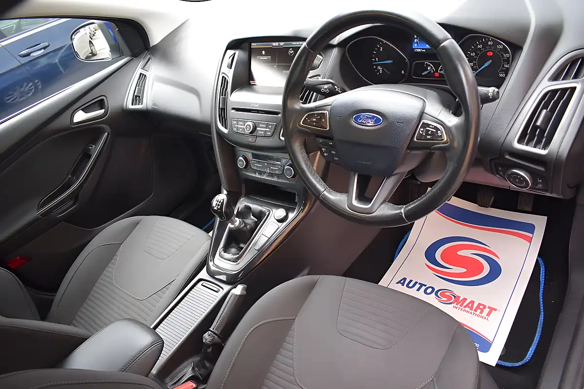 Used 2016 Ford Focus Titanium Blue - Interior and Exterior details 7