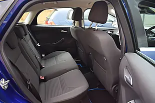 Used 2016 Ford Focus Titanium Blue - Interior and Exterior details 9