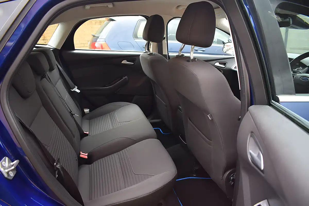 Used 2016 Ford Focus Titanium Blue - Interior and Exterior details 9