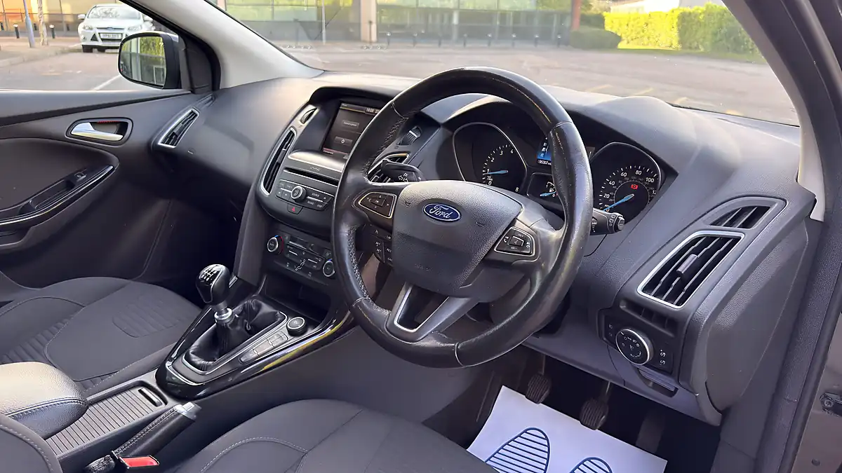 Used 2016 Ford Focus Titanium Grey - Interior and Exterior details 17