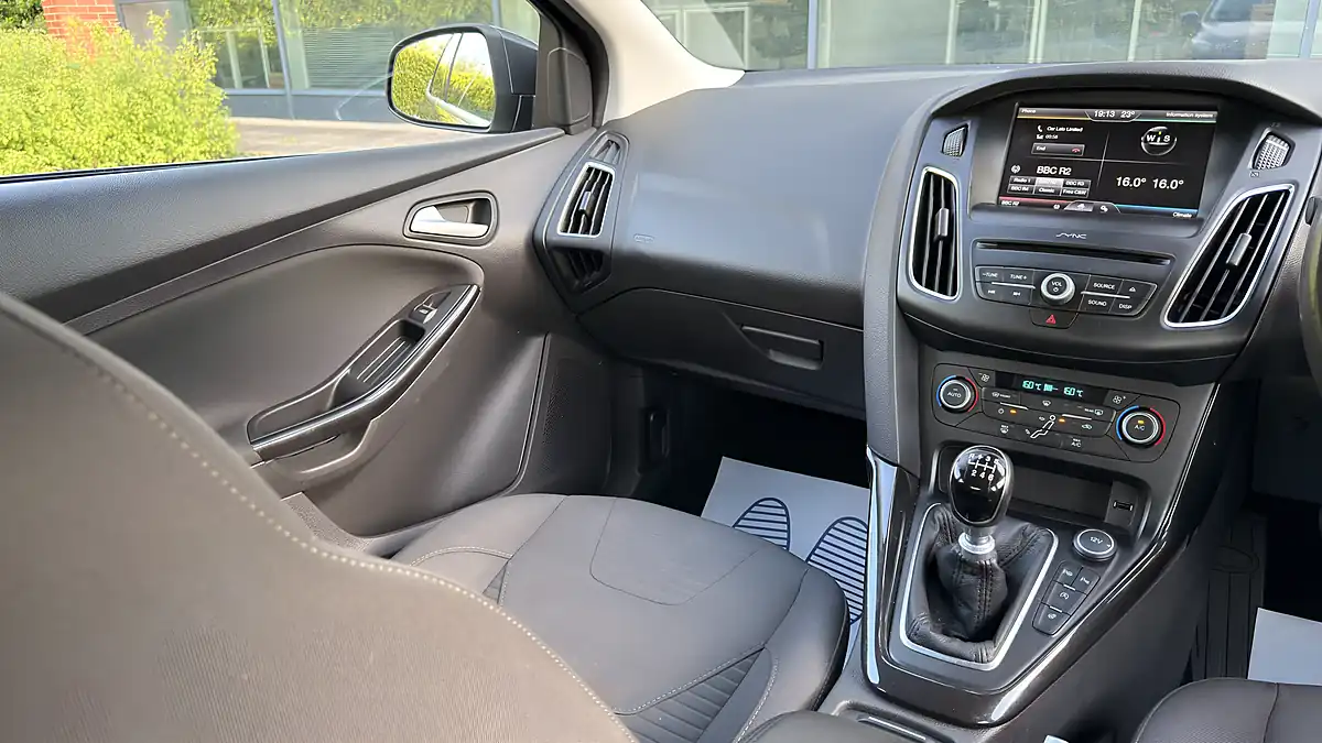 Used 2016 Ford Focus Titanium Grey - Interior and Exterior details 19
