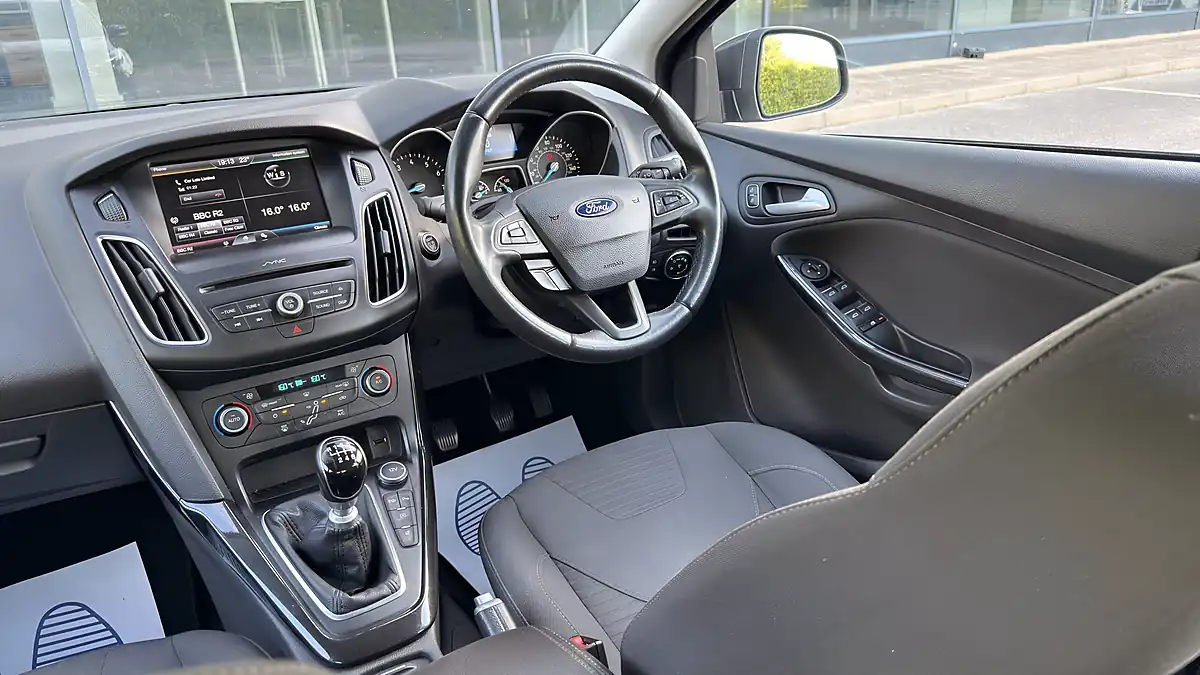 Used 2016 Ford Focus Titanium Grey - Interior and Exterior details 20