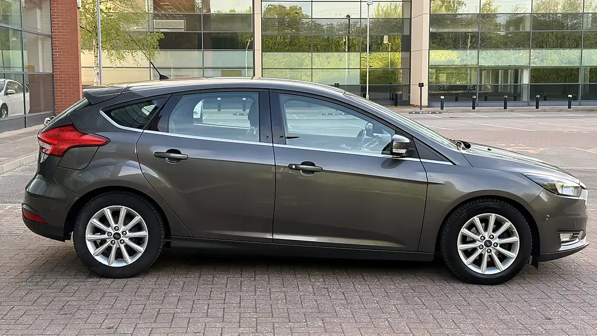 Used 2016 Ford Focus Titanium Grey - Interior and Exterior details 7
