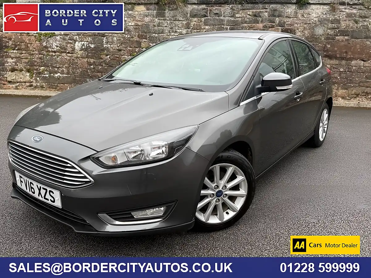 Used 2016 Ford Focus Titanium Grey - Front View