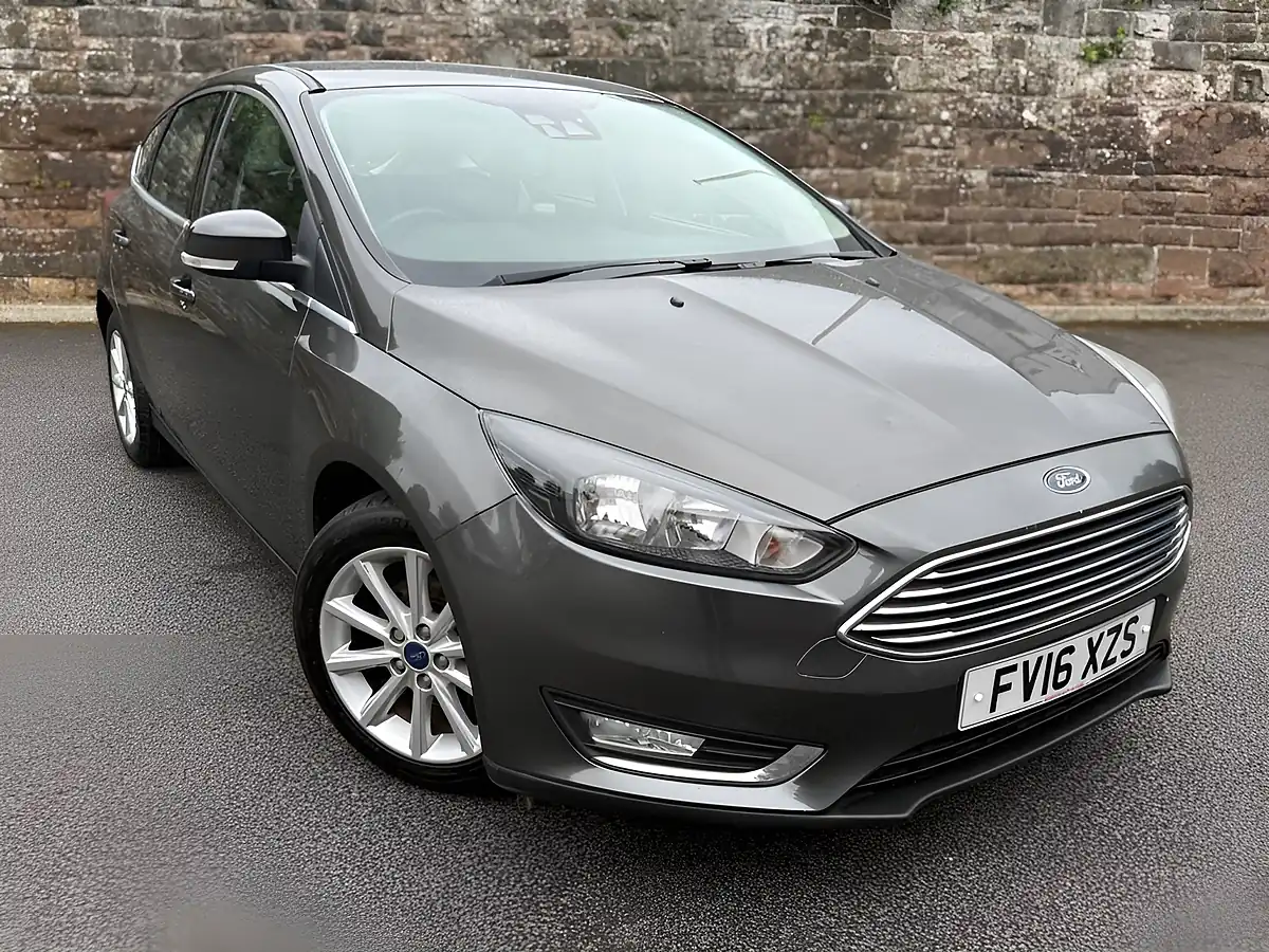 Used 2016 Ford Focus Titanium Grey - Interior and Exterior details 3