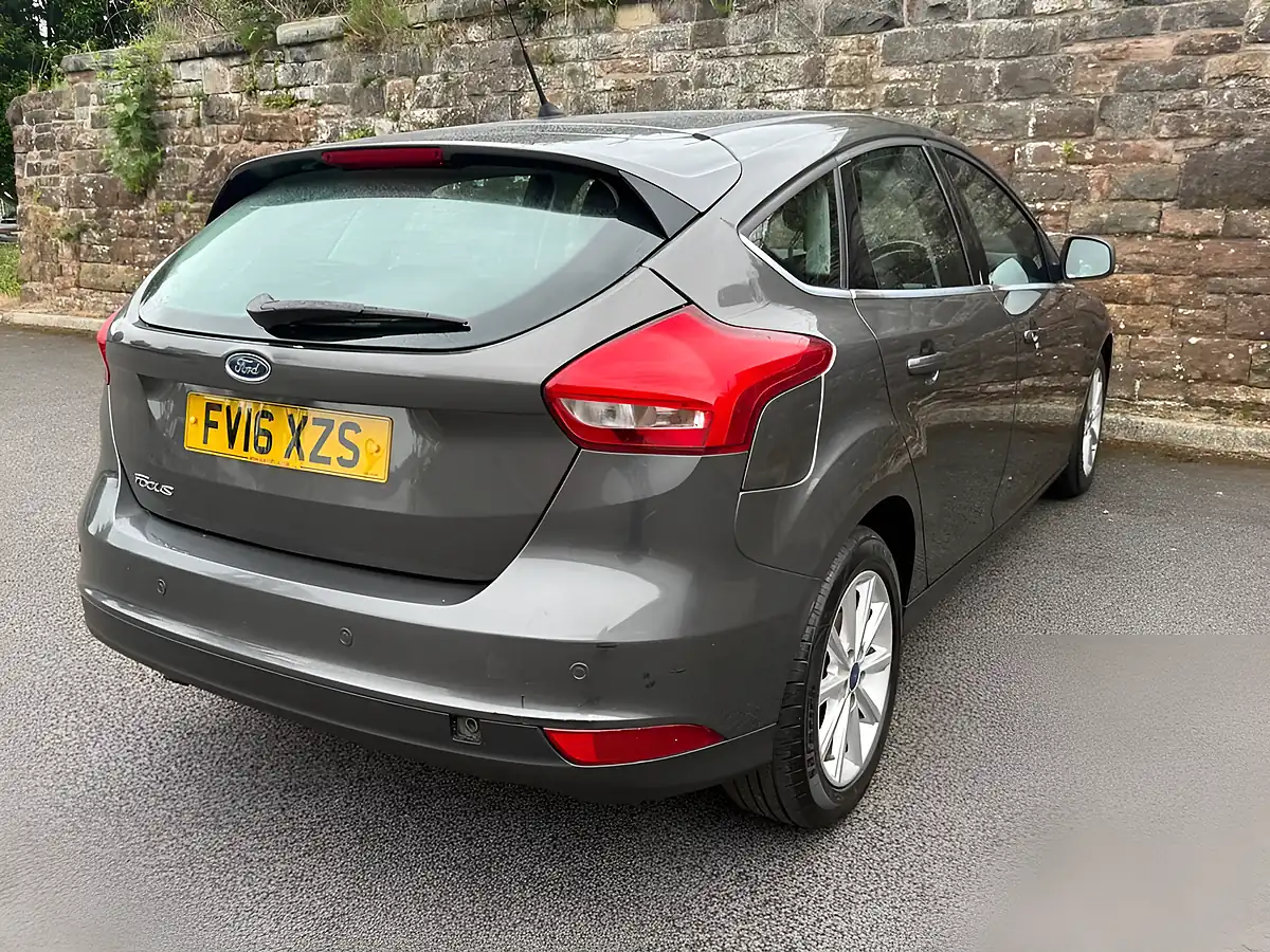 Used 2016 Ford Focus Titanium Grey - Interior and Exterior details 6