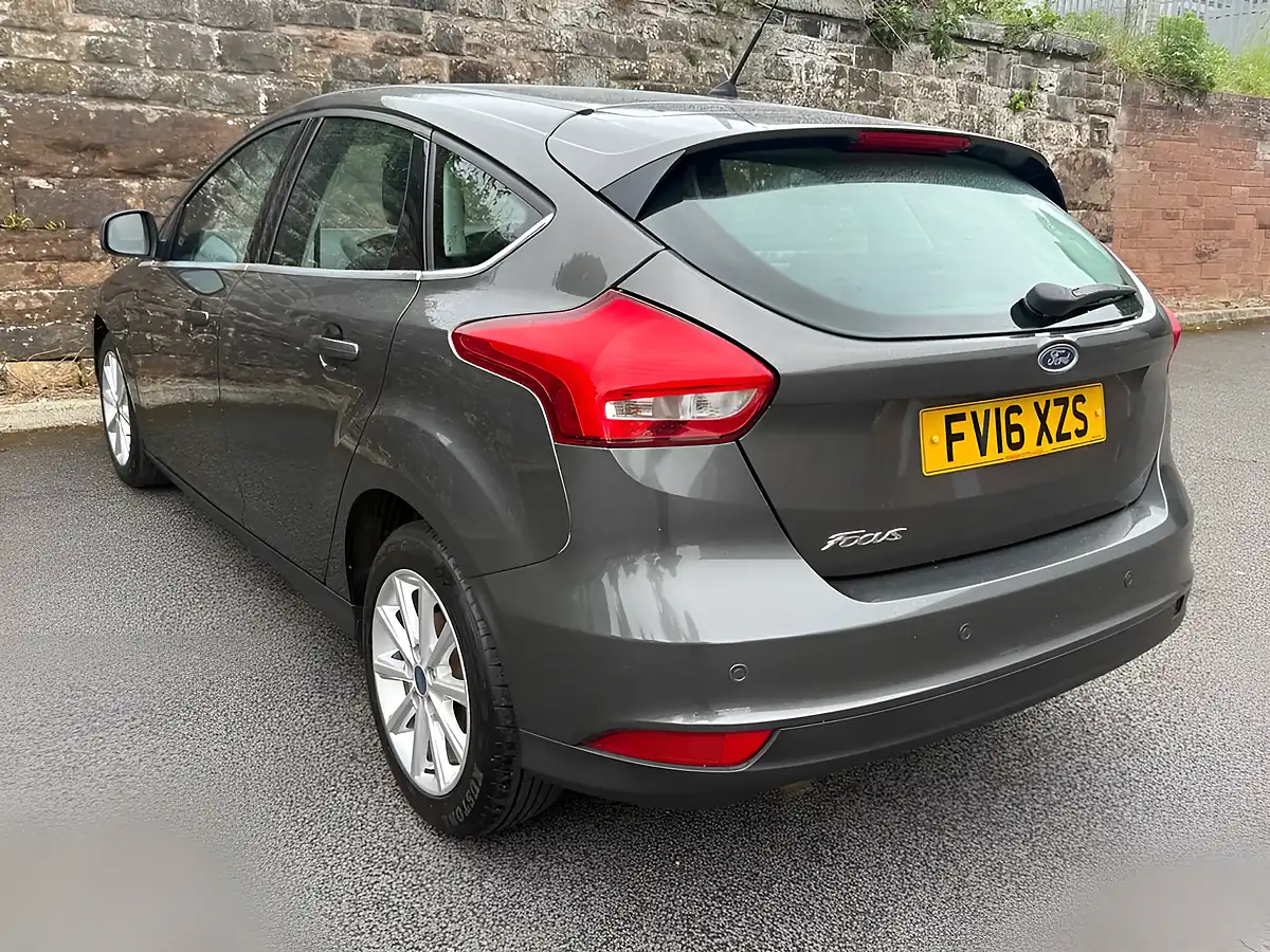 Used 2016 Ford Focus Titanium Grey - Interior and Exterior details 8