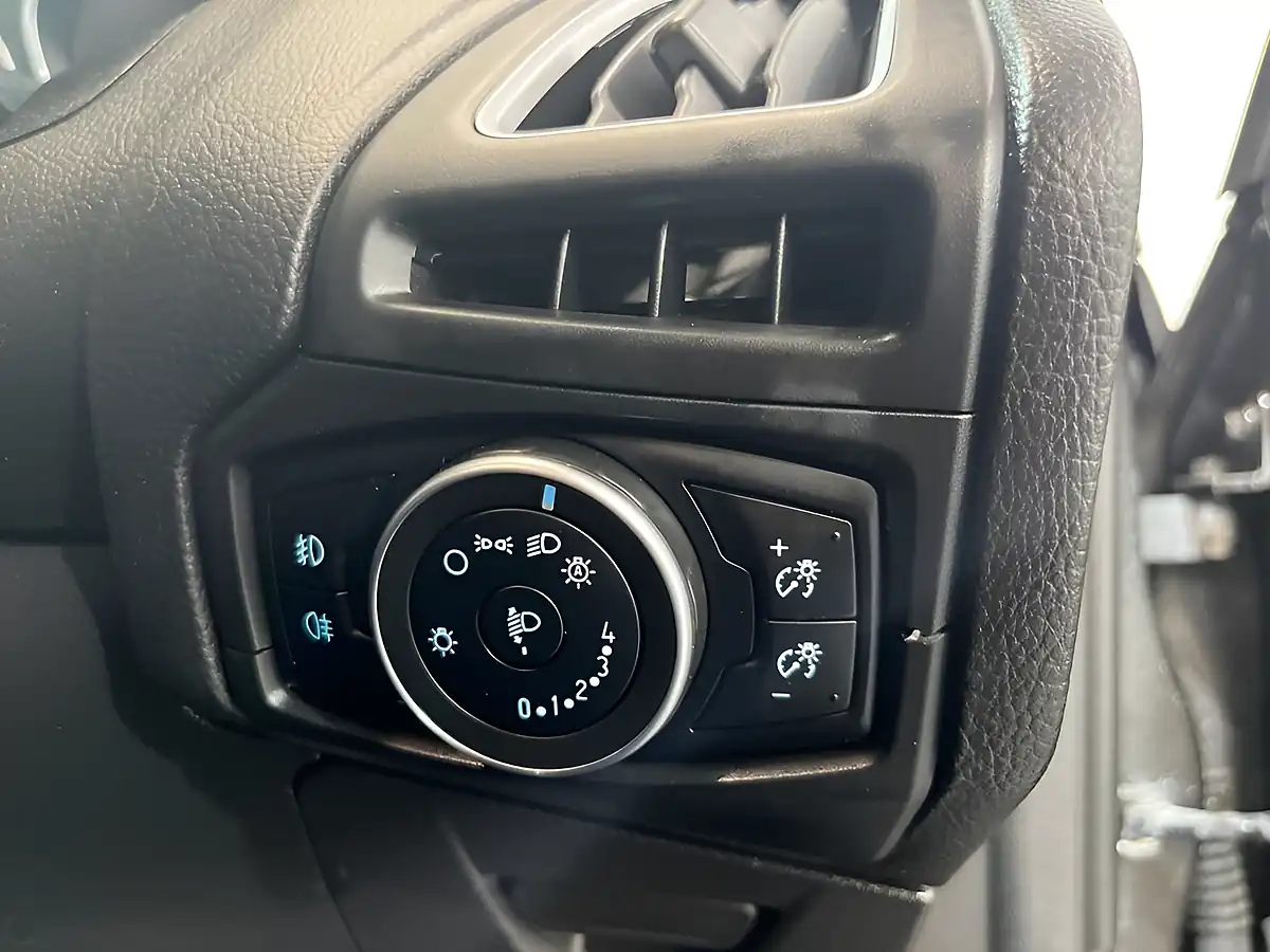 Used 2016 Ford Focus Titanium Grey - Interior and Exterior details 11