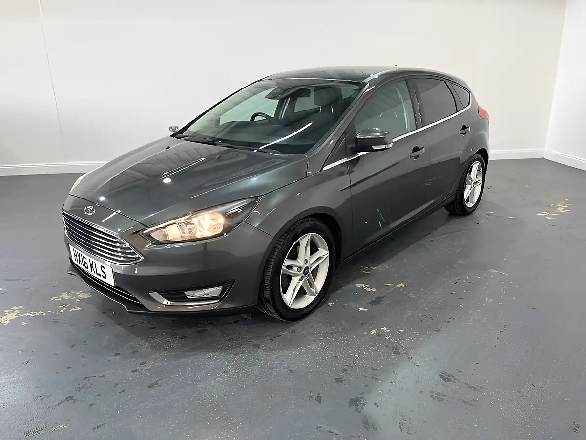 Used 2016 Ford Focus Titanium Grey - Interior and Exterior details 3