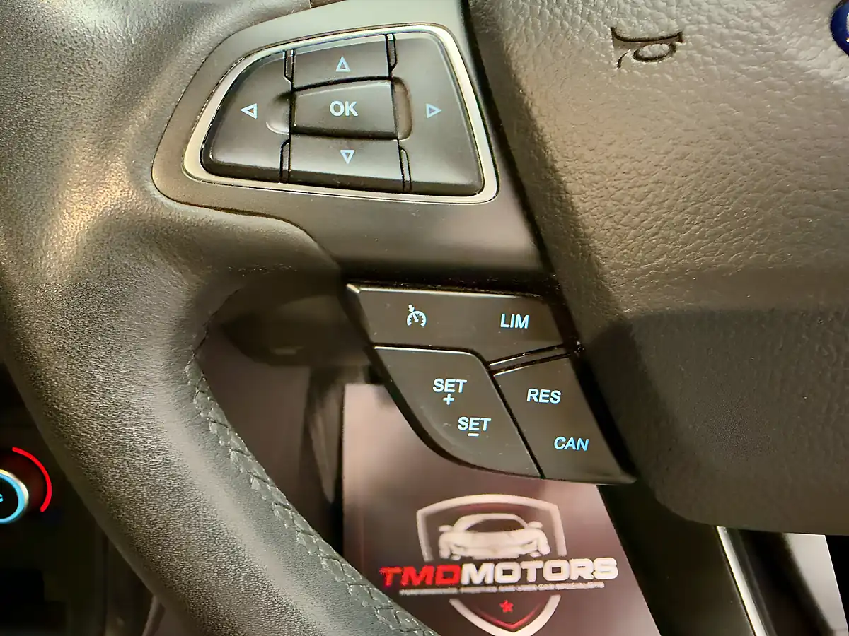 Used 2016 Ford Focus Titanium Grey - Interior and Exterior details 9