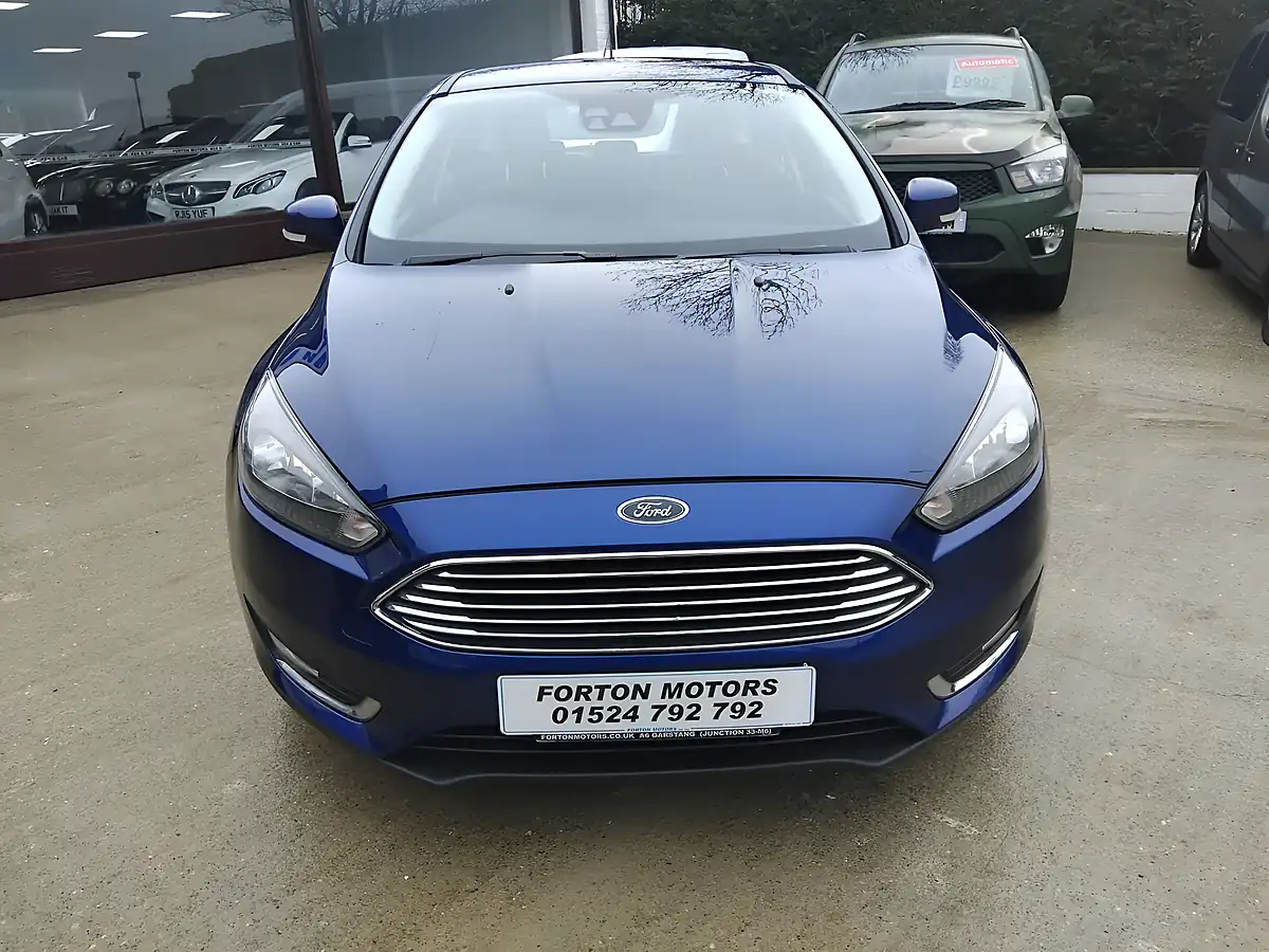 Used 2016 Ford Focus Titanium One Blue - Interior and Exterior details 10