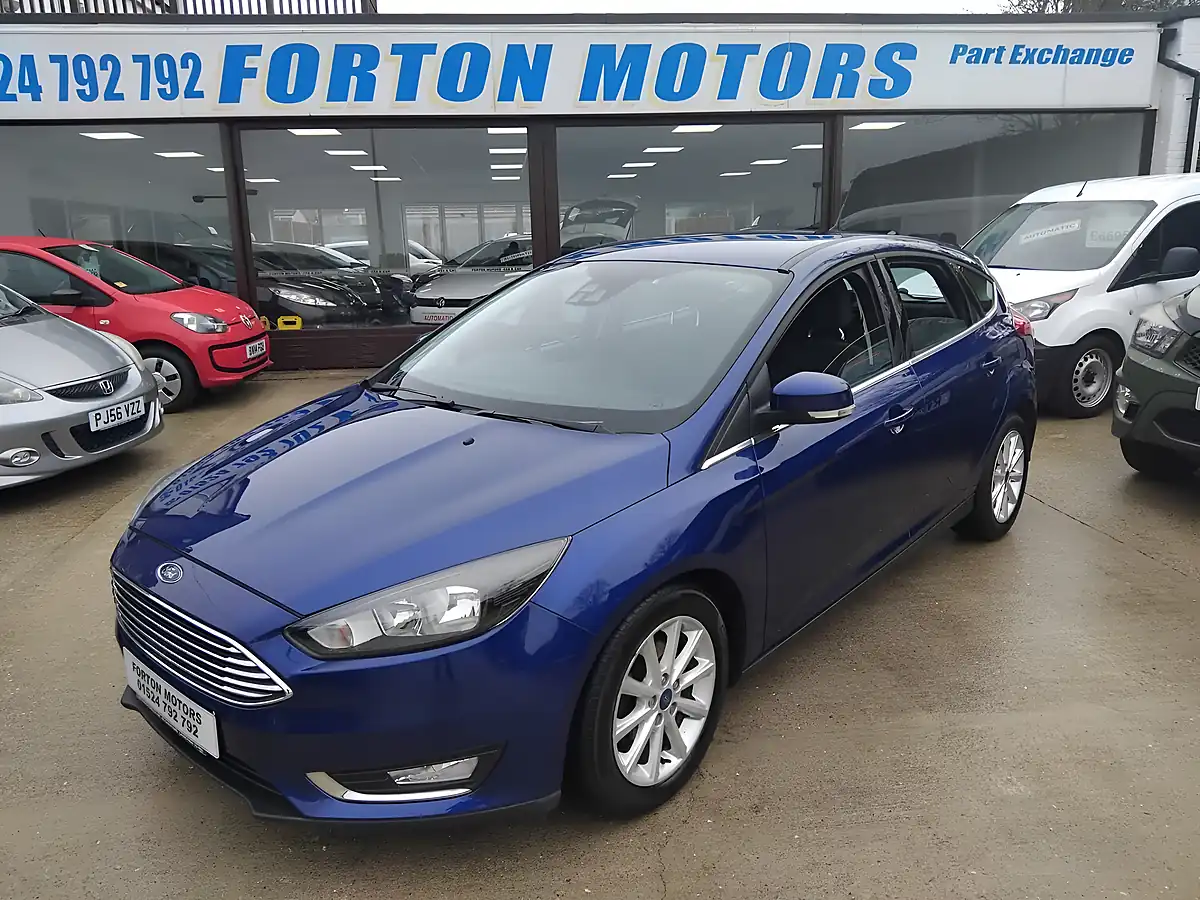 Used 2016 Ford Focus Titanium One Blue - Interior and Exterior details 11