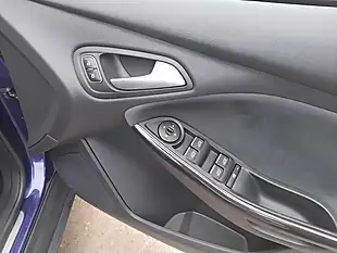 Used 2016 Ford Focus Titanium One Blue - Interior and Exterior details 15