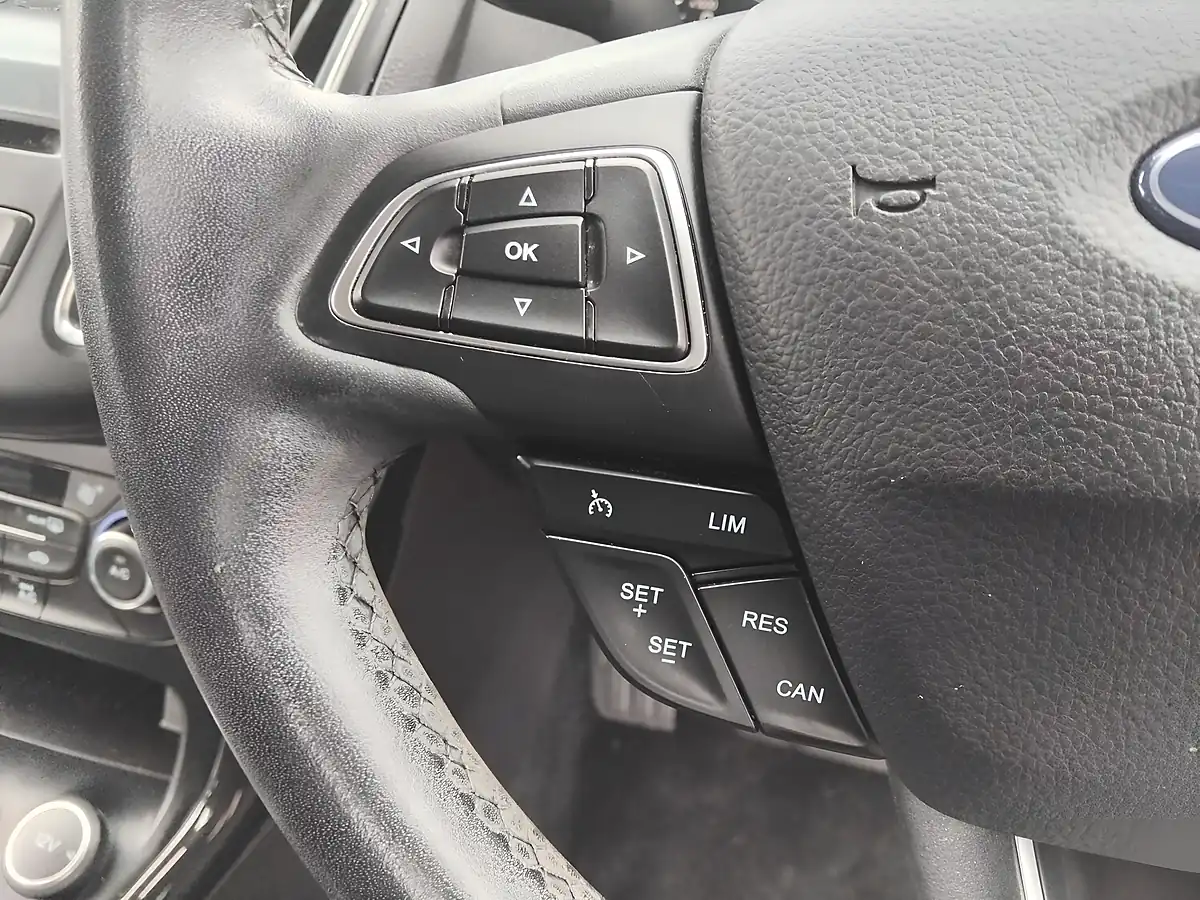 Used 2016 Ford Focus Titanium One Blue - Interior and Exterior details 18