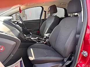 Used 2016 Ford Focus Titanium Red - Interior and Exterior details 12