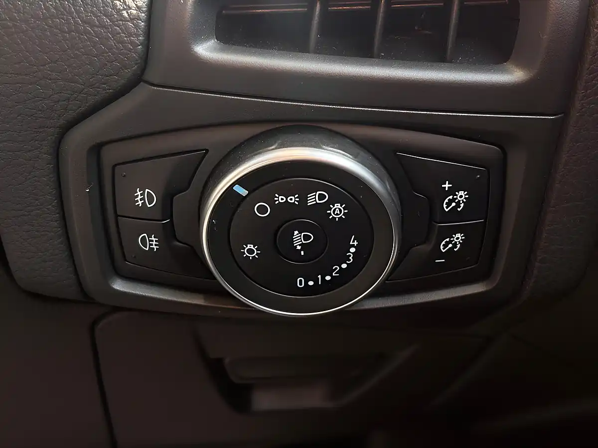 Used 2016 Ford Focus Titanium Red - Interior and Exterior details 18