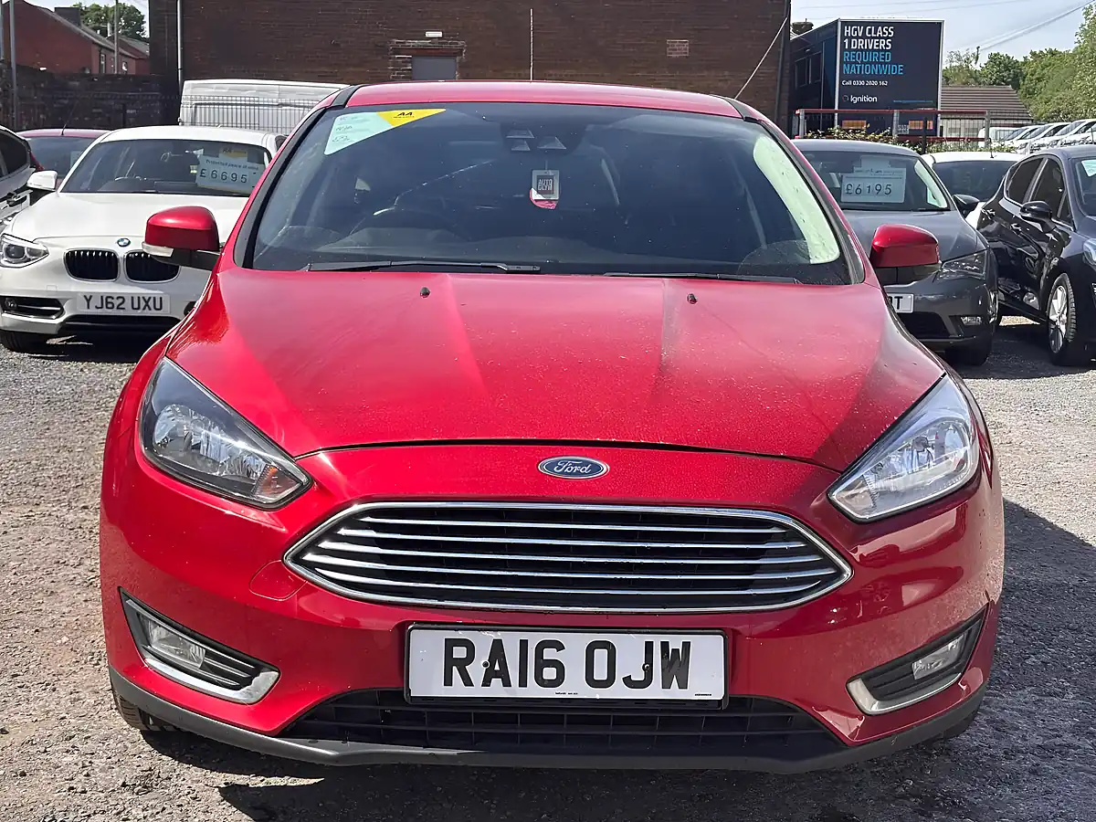 Used 2016 Ford Focus Titanium Red - Interior and Exterior details 2