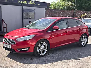 Used 2016 Ford Focus Titanium Red - Interior and Exterior details 3