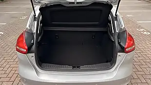 Used 2016 Ford Focus Titanium Silver - Interior and Exterior details 10