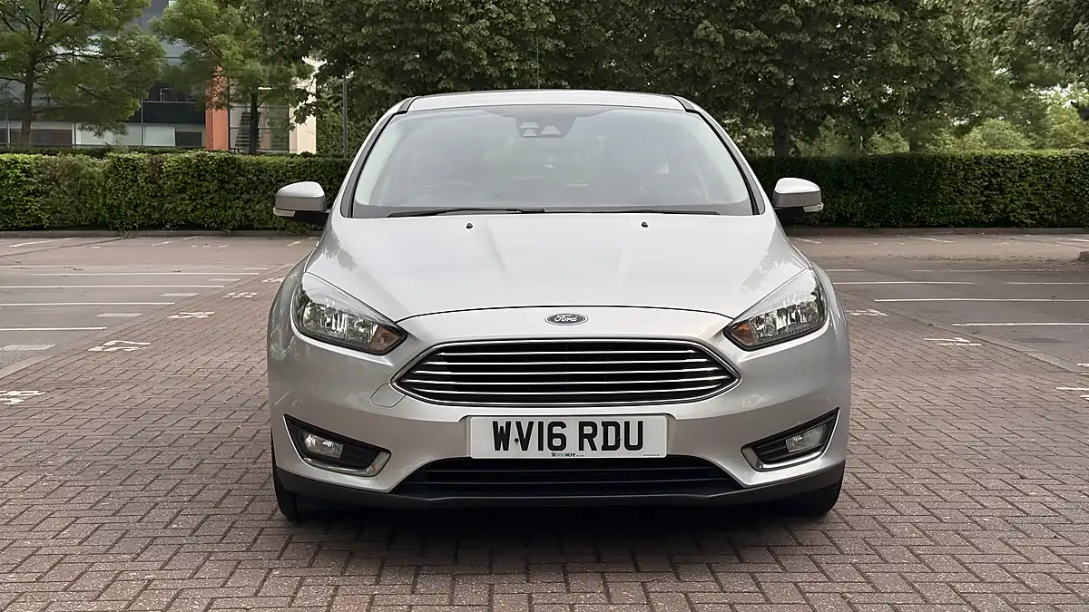 Used 2016 Ford Focus Titanium Silver - Interior and Exterior details 2