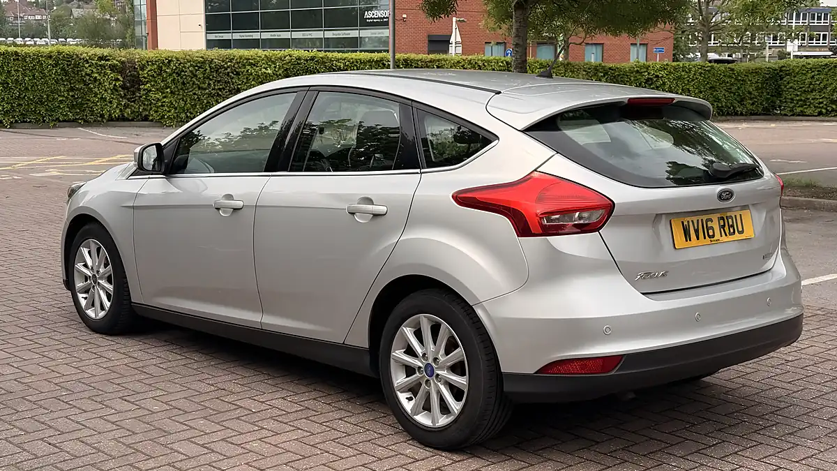 Used 2016 Ford Focus Titanium Silver - Interior and Exterior details 6