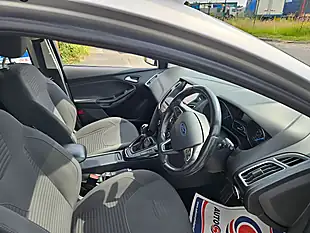 Used 2016 Ford Focus Titanium Silver - Interior and Exterior details 12