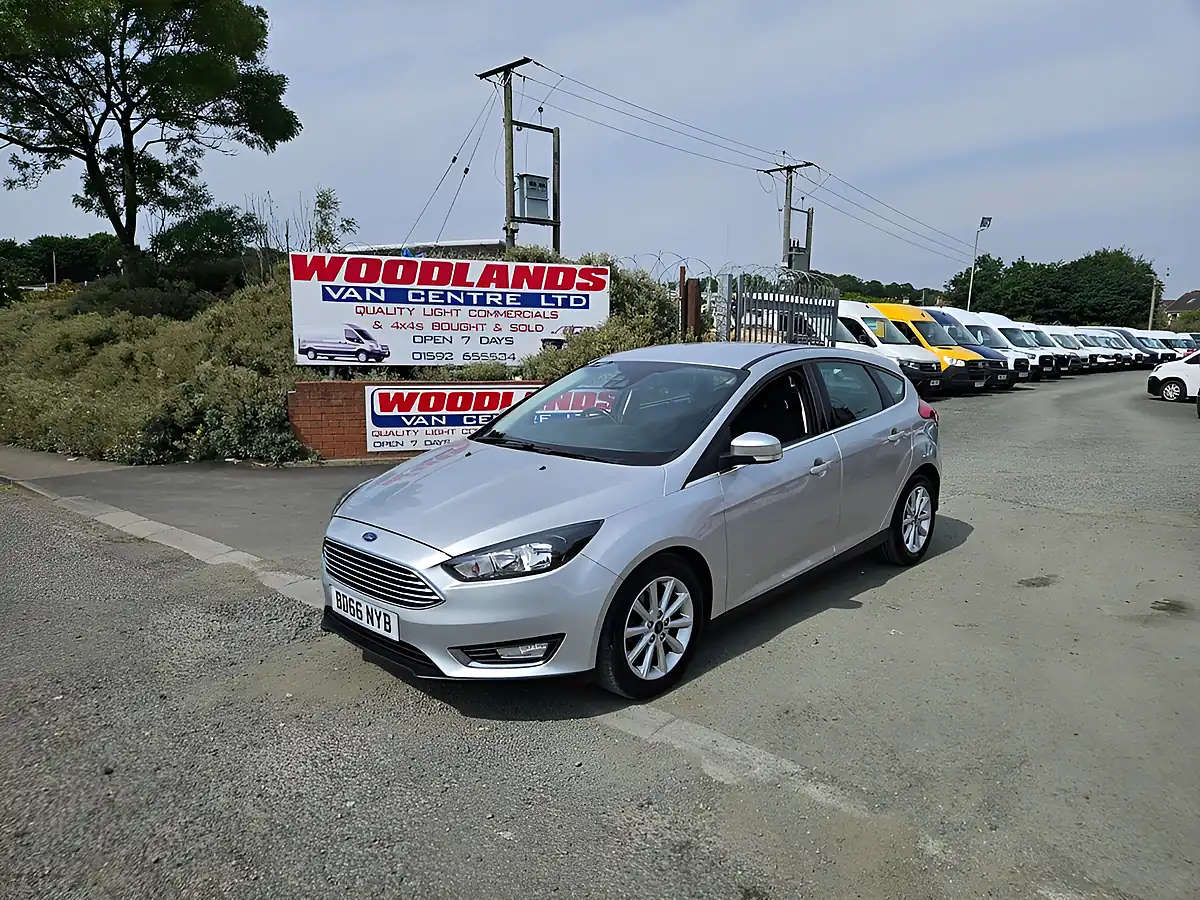 Used 2016 Ford Focus Titanium Silver - Interior and Exterior details 4
