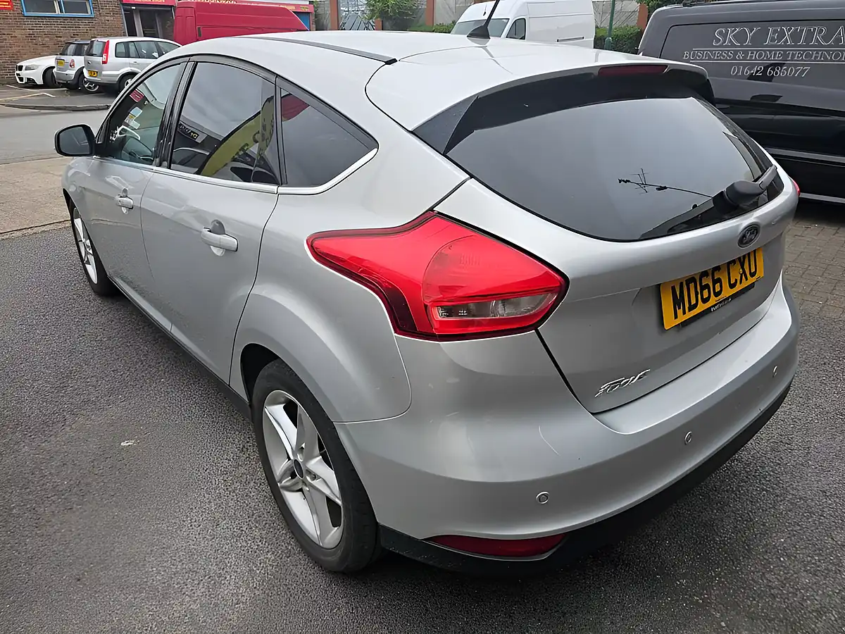 Used 2016 Ford Focus Titanium Silver - Interior and Exterior details 3