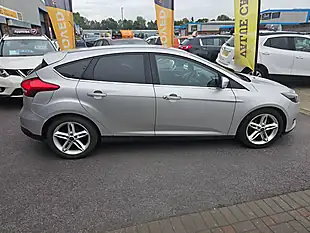 Used 2016 Ford Focus Titanium Silver - Interior and Exterior details 5