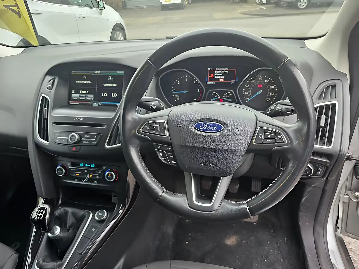 Used 2016 Ford Focus Titanium Silver - Interior and Exterior details 8
