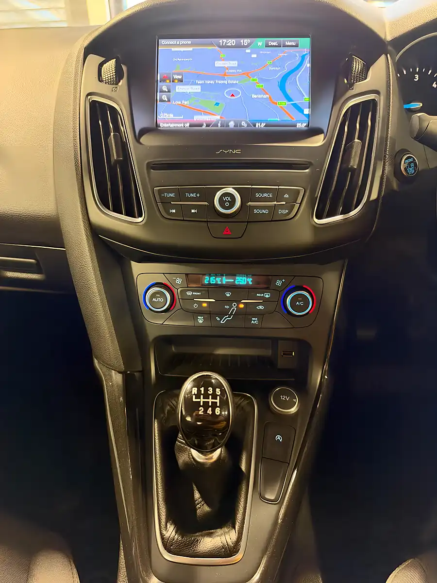 Used 2016 Ford Focus Titanium Silver - Interior and Exterior details 15