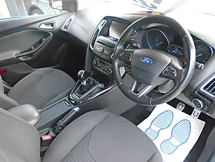Used 2016 Ford Focus Titanium Silver - Interior and Exterior details 11