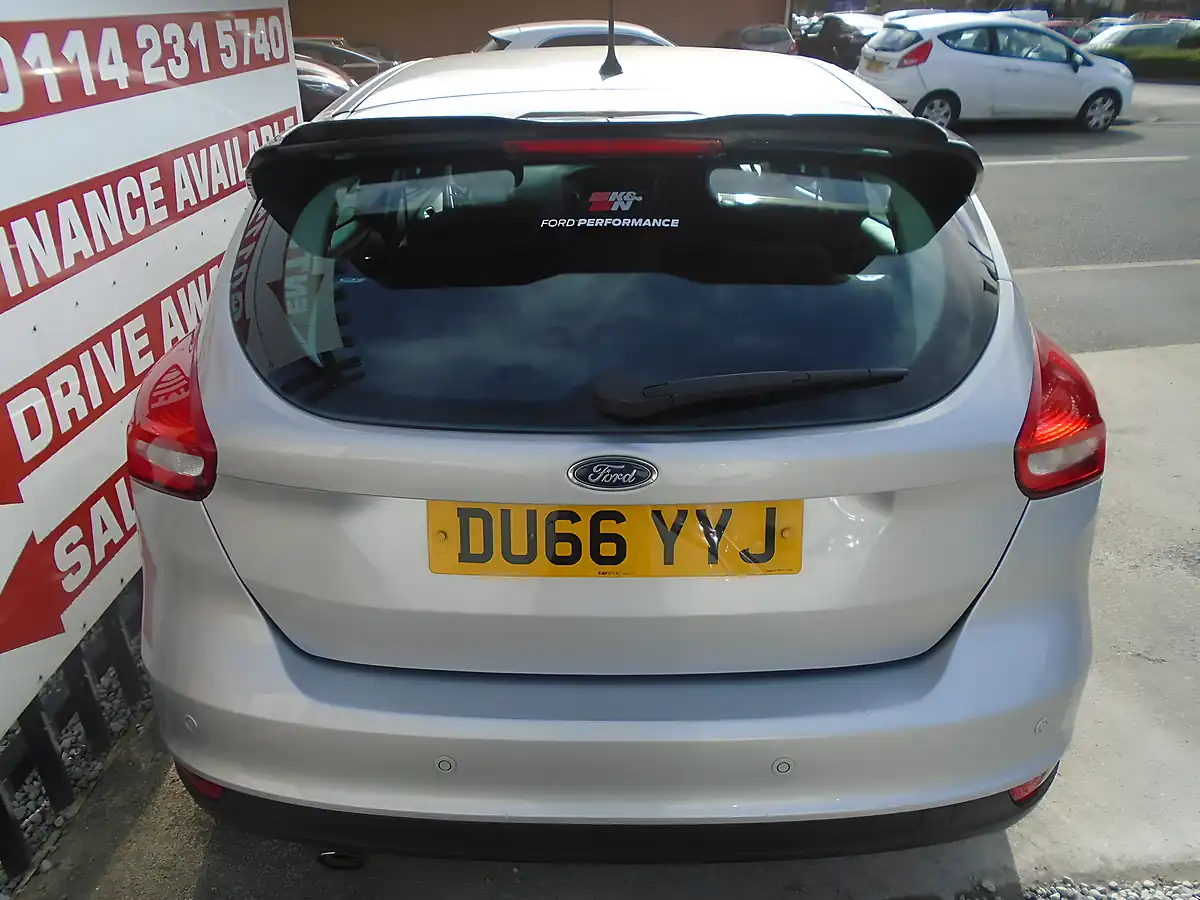 Used 2016 Ford Focus Titanium Silver - Interior and Exterior details 6