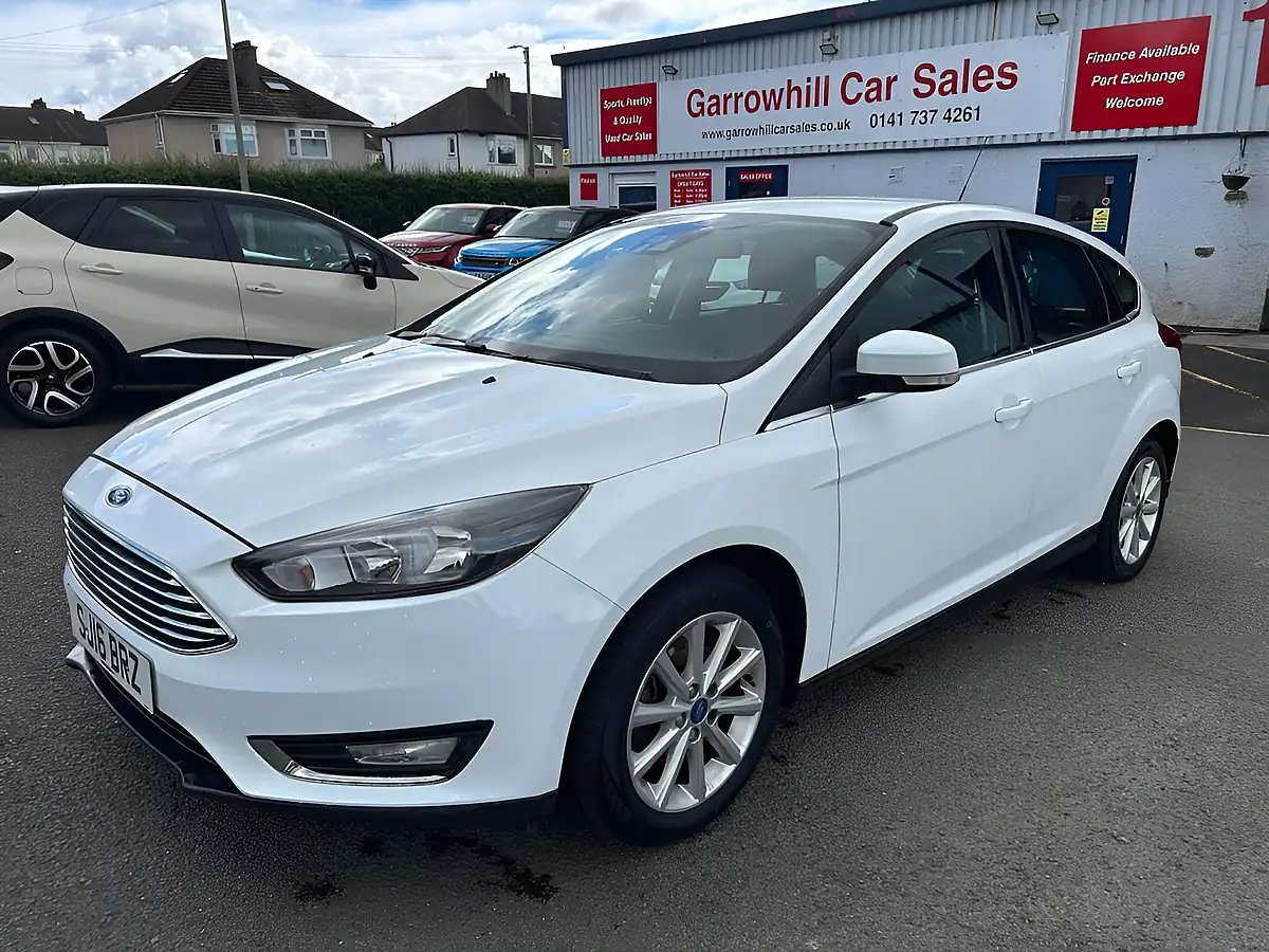 Used 2016 Ford Focus Titanium White - Front View