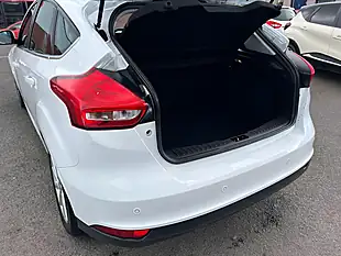 Used 2016 Ford Focus Titanium White - Interior and Exterior details 10