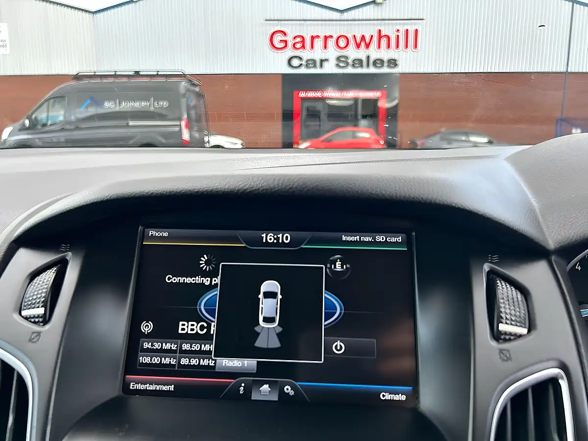 Used 2016 Ford Focus Titanium White - Interior and Exterior details 14