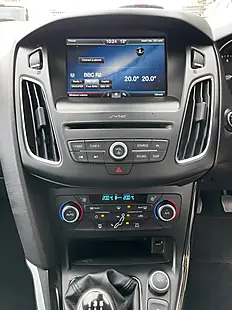 Used 2016 Ford Focus Titanium White - Interior and Exterior details 13