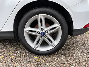 Used 2016 Ford Focus Titanium White - Interior and Exterior details 18
