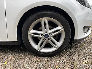 Used 2016 Ford Focus Titanium White - Interior and Exterior details 19