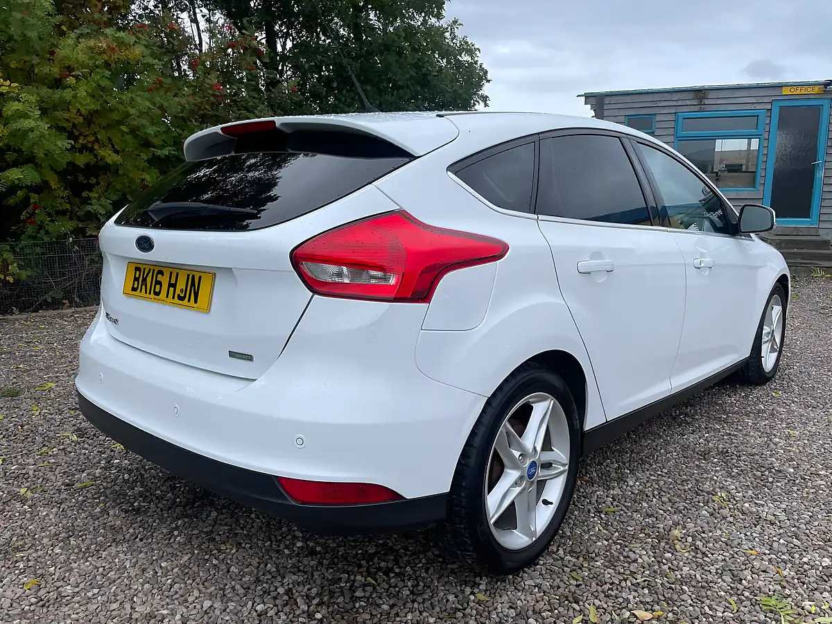 Used 2016 Ford Focus Titanium White - Interior and Exterior details 3