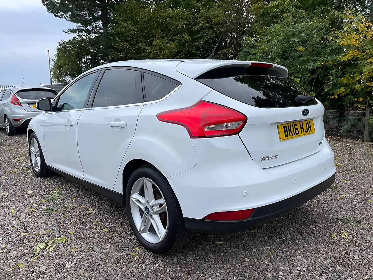 Used 2016 Ford Focus Titanium White - Interior and Exterior details 4