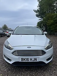 Used 2016 Ford Focus Titanium White - Interior and Exterior details 7