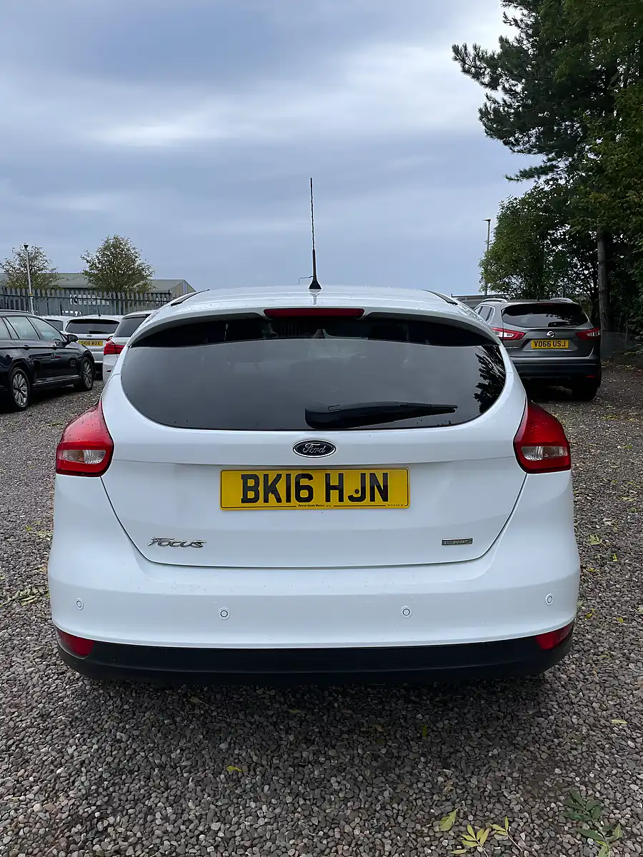 Used 2016 Ford Focus Titanium White - Interior and Exterior details 8